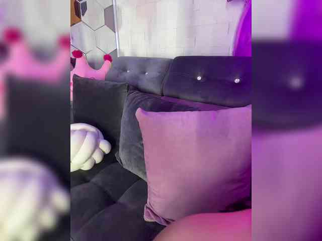 LucyRouse webcam