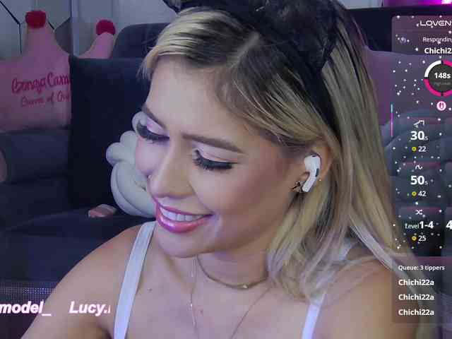 LucyRouse webcam