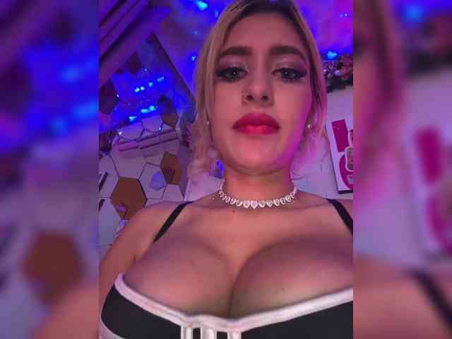 LucyRouse webcam