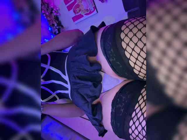 LucyRouse webcam