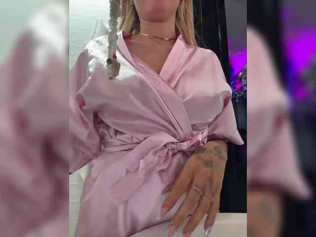 LucyRouse webcam