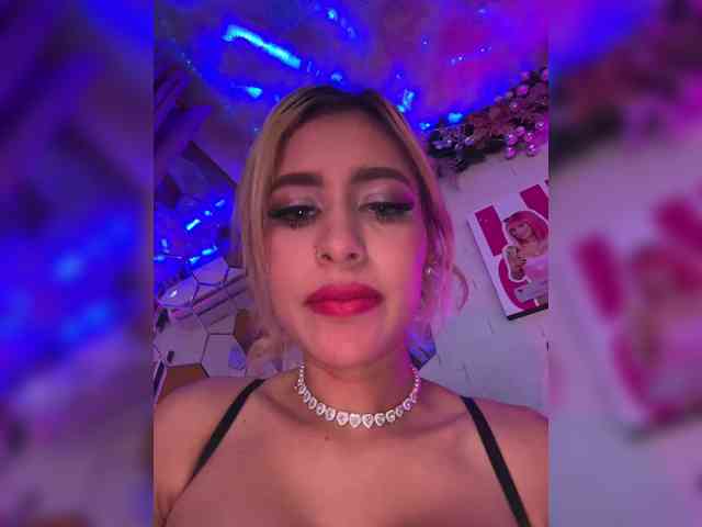 LucyRouse webcam