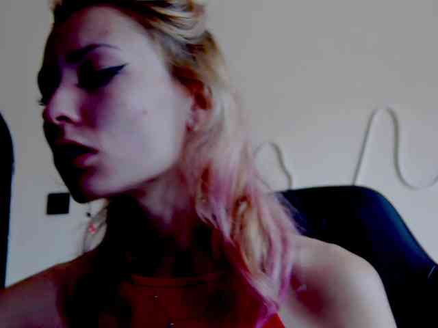 karo131324 webcam