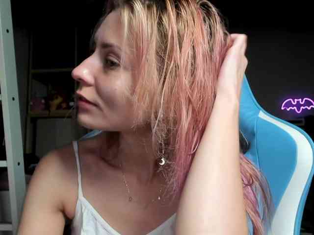 karo131324 webcam