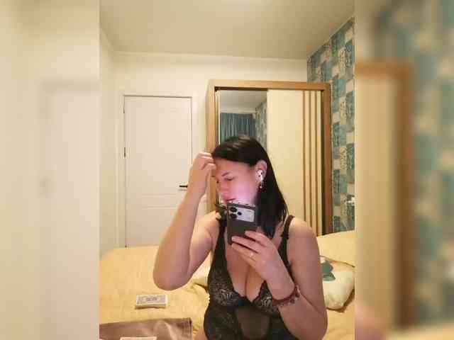 Your_Lilith webcam