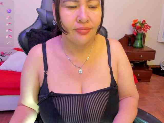 esmeraldamilf webcam