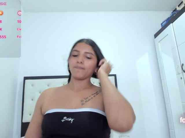 CuteLatinax webcam