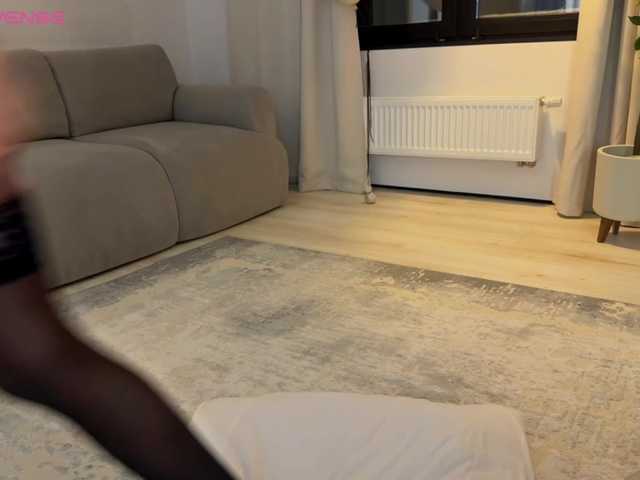 Entra en el chat con el modelo YESSASHA YESSASHA