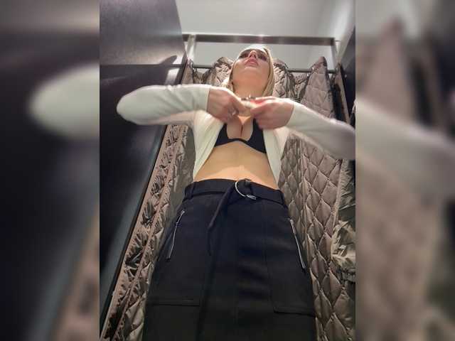 Vai a chattare su _Katrinka_ _Katrinka_