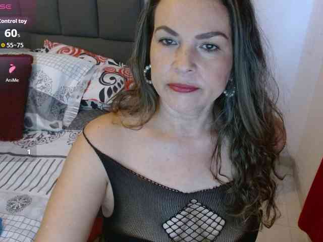 DannyXXXmom webcam