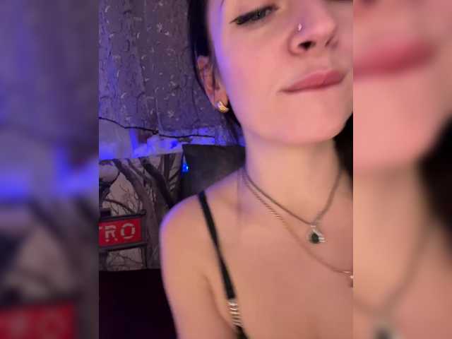 Gratis Live Sexcam mit _dashulka_ _dashulka_