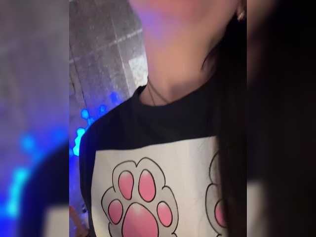 Entra en el chat con el modelo _dashulka_ _dashulka_