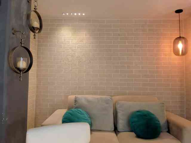 NiaHolland webcam