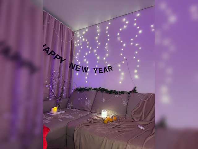 Entra en el chat con el modelo DearAmiira DearAmiira