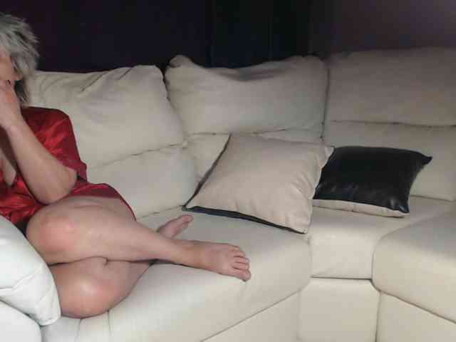 SquirtyMOMMY webcam
