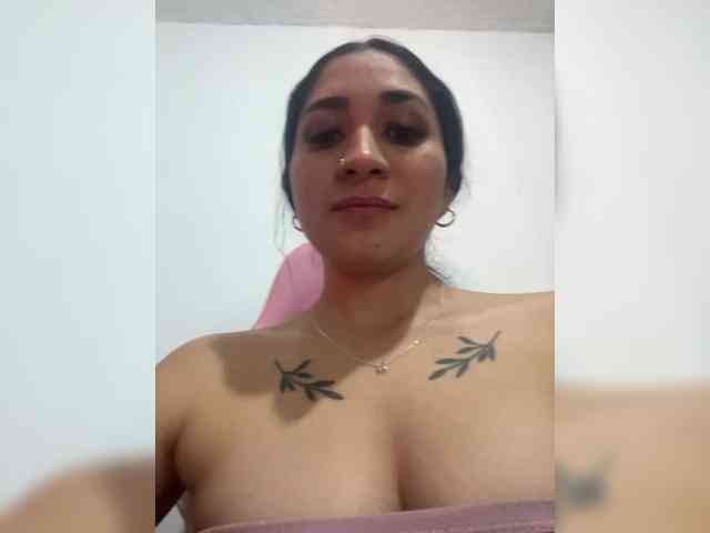 britt-grey webcam
