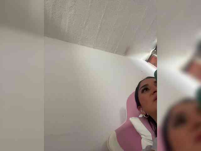 britt-grey webcam