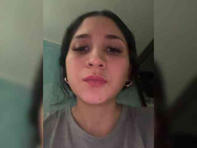 britt-grey webcam