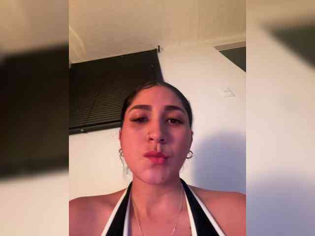 britt-grey webcam