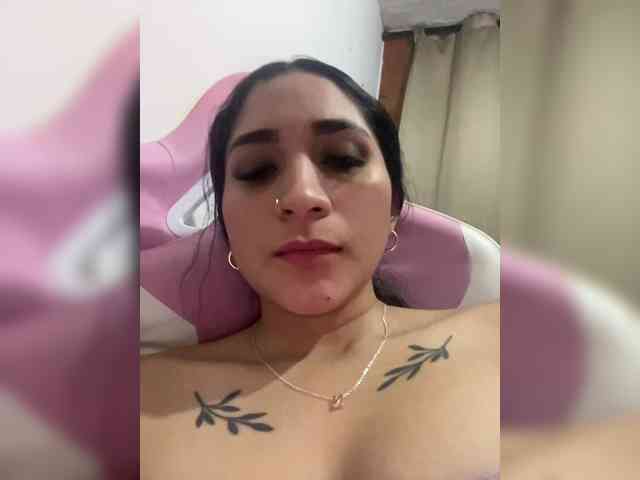 britt-grey webcam