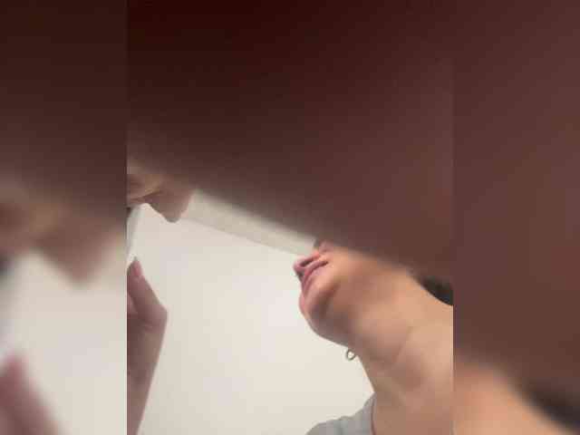 britt-grey webcam