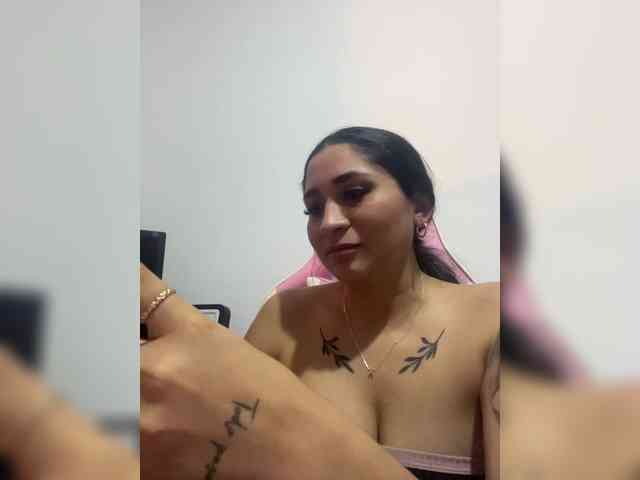 britt-grey webcam