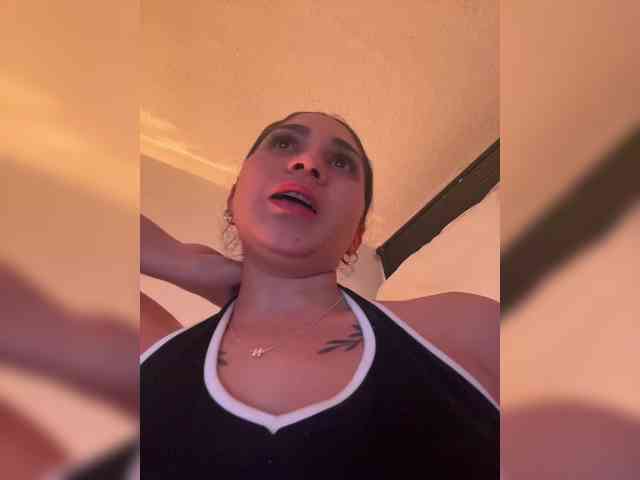 britt-grey webcam