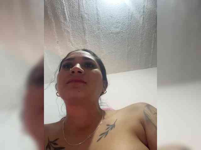 britt-grey webcam