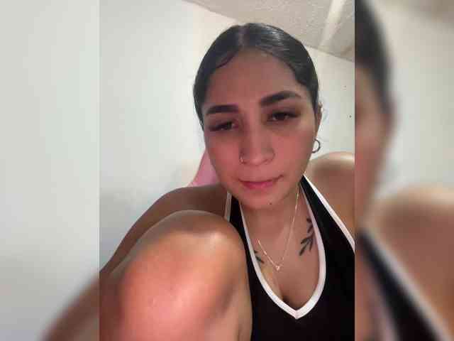 britt-grey webcam