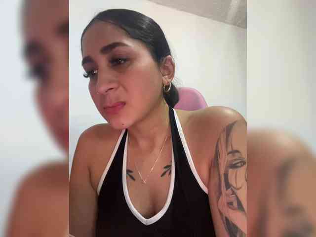 britt-grey webcam