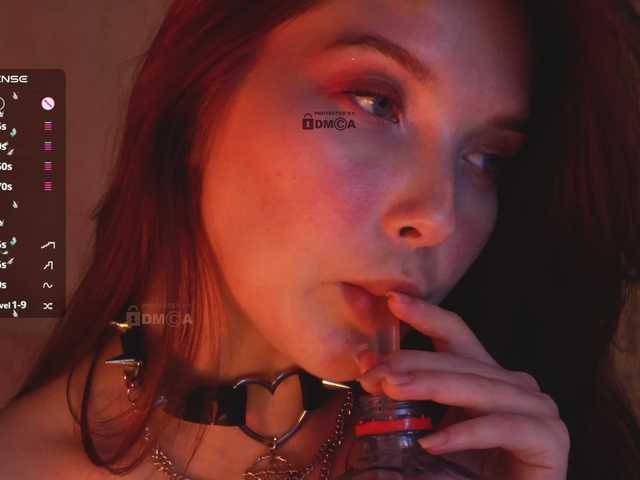 Vai a chattare su _Q_ _Q_