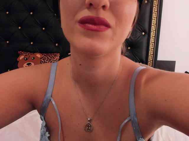 PreciousAilly webcam