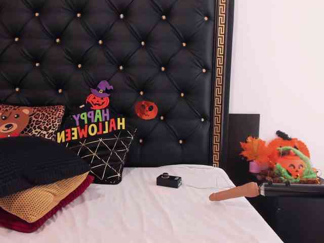 PreciousAilly webcam