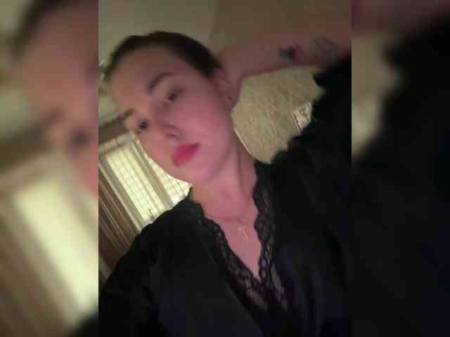 KateMid webcam