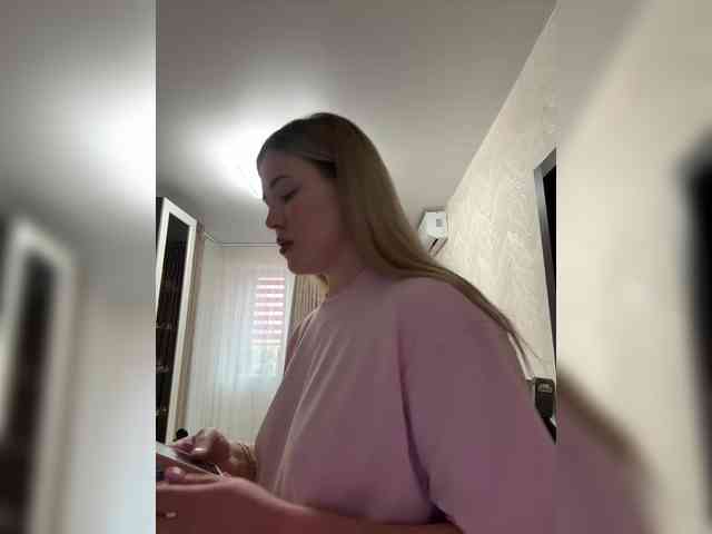 KateMid webcam