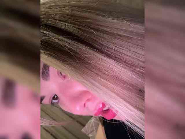 KateMid webcam