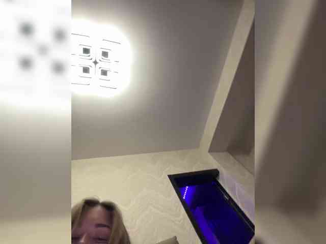 KateMid webcam