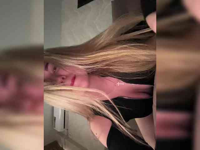 KateMid webcam