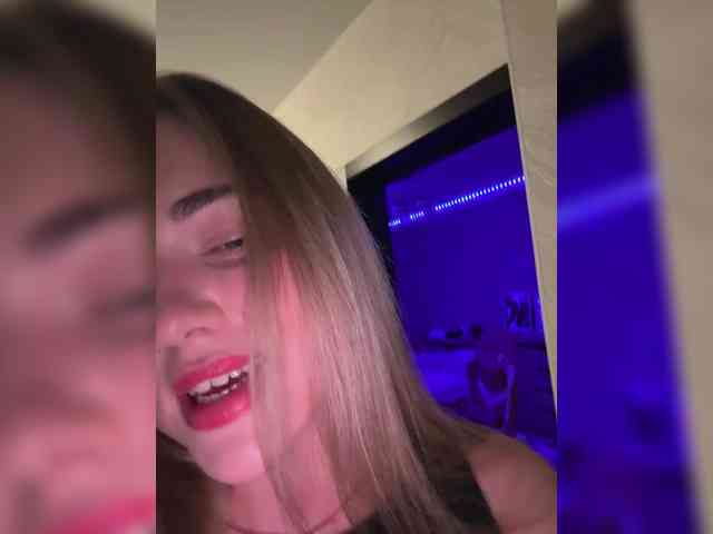 KateMid webcam