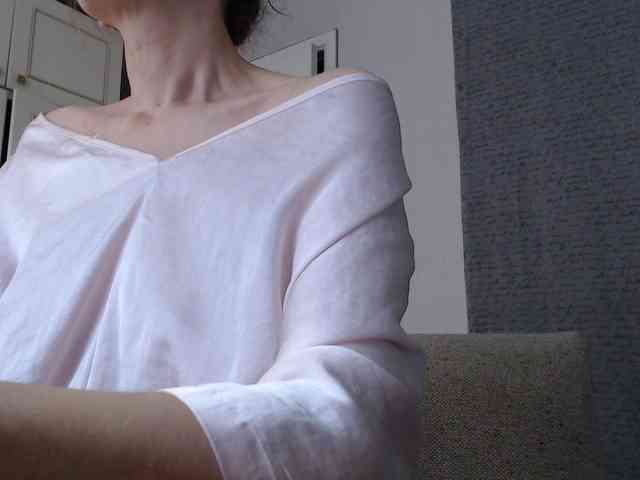 DeesseDivine webcam
