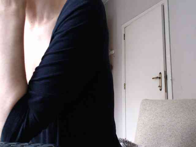 DeesseDivine webcam