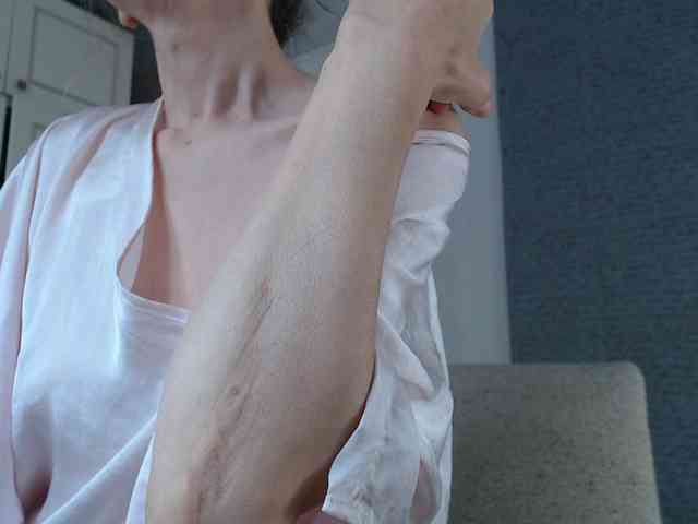 DeesseDivine webcam