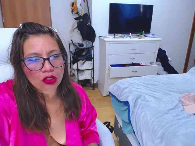 SlutDirty webcam
