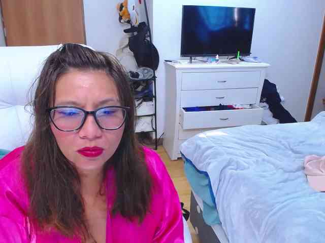 SlutDirty webcam