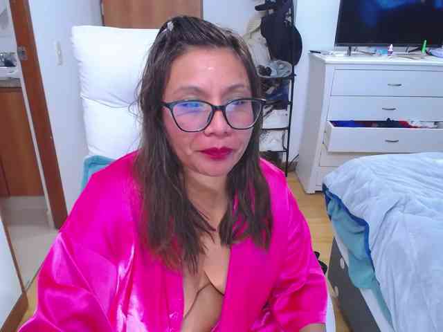 SlutDirty webcam