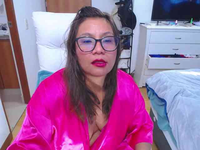SlutDirty webcam