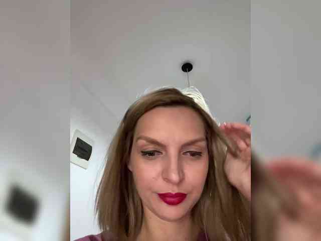 AmelieX69 webcam