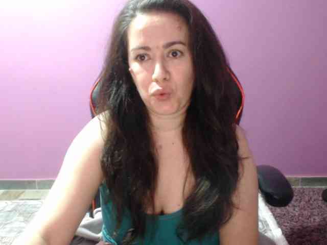 GldSquirt23 webcam