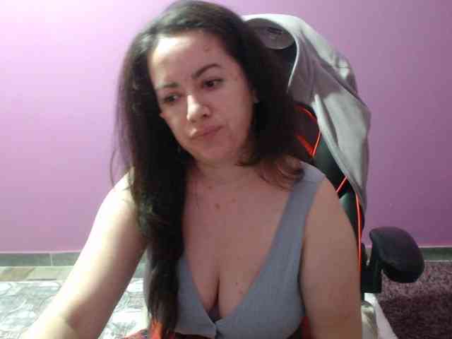 GldSquirt23 webcam