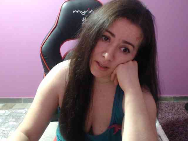 GldSquirt23 webcam